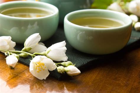 What is Jasmine Tea and How Does Its Aroma Weave Through Cultural Tapestries?